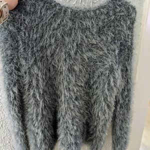 H&M fuzzy sweater size Small